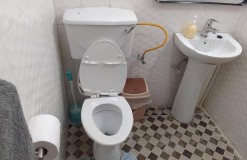 Freetown House | Cozy Flat 5 Minutes To Beach