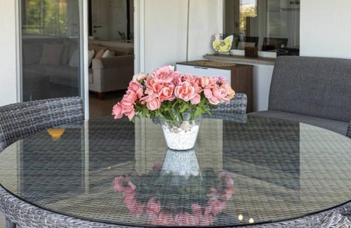 Kadıkale Apartment | Cozy Flat with Sea View and Shared Pool in Bodrum