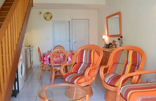 Saint-Pierre-la-Mer House | Cozy 2-Room Mezzanine House, Pool, 800m to Beach, Sleeps 6, Saint Pierre La Mer