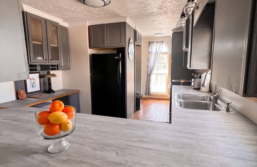 Kokomo House | Cozy fully furnished home located steps away from Highland Park!