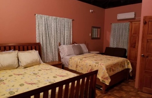 Black Rock House | Cozy fully furnished apartment. Five walking distance from the beach.