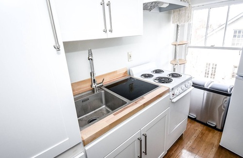Miller Southside Apartment | Cozy Game Day Rental - Walking distance to Lane Stadium