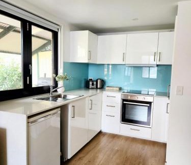 Cranebrook Apartment | Cozy Getaway with private backyard