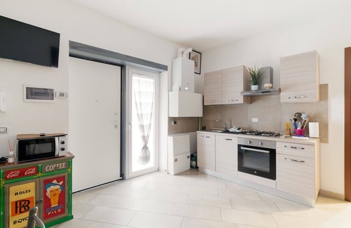 Bruzzano Apartment | Cozy Ground-Floor Apartment in Affori