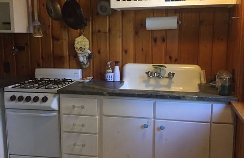Bigfork Cabin | Cozy Guest Cabin Near River, Lake, And Hiking Access.