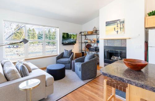 Hailey House | Cozy Hailey Haven