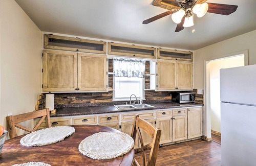 Price House | Cozy Helper Home w/Fenced Yard, Pets Welcome