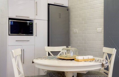Al Rehab Apartment | Cozy hideout khan with garden oasis and king bed