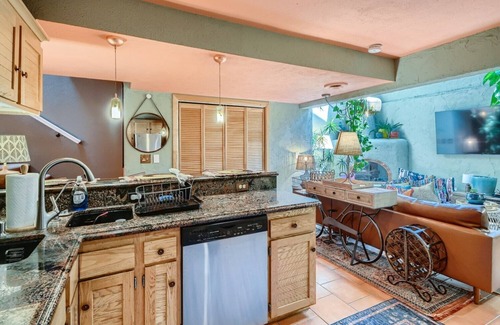 Platt Park House | Cozy Historic Duplex Located in the Heart of Denver - Private Home Gym!