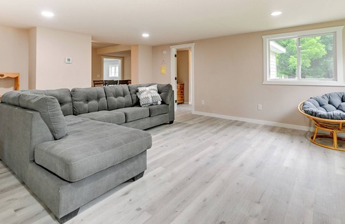 Holcombe House | Cozy Holcombe Home w/ Fire Pit: Near Trails!
