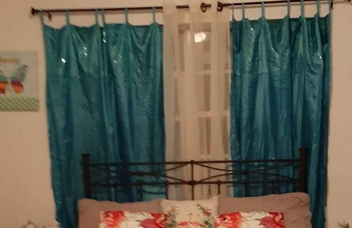 Winding Bay Apartment | Cozy Home Away From Home