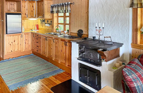 Glava House | Cozy home in Glava with sauna