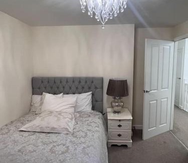 Bardsley House | Cozy home in Greater Manchester
