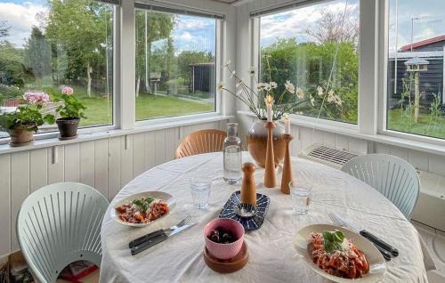 Grena Strand House | Cozy Home In Grenaa With Wifi
