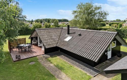 Hejlsminde Strand House | Cozy Home In Hejls With Wifi
