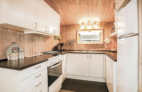 Bedegaard House | Cozy home in Nexø with sauna