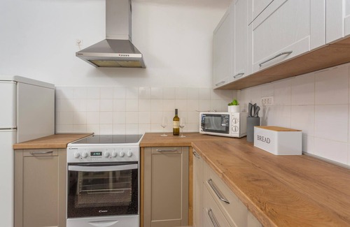 Municipality of Omisalj House | Cozy home in Omisalj with kitchen