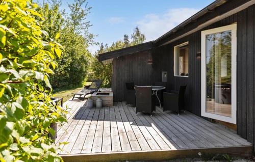 Ronde House | Cozy Home In Rønde With Wifi