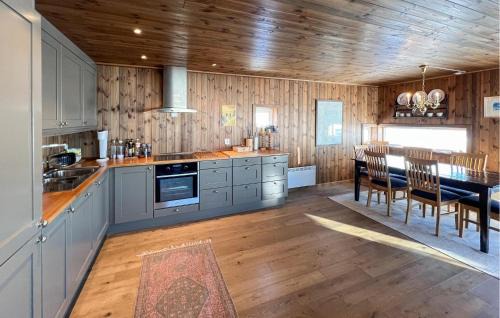 Sjusjoen House | Cozy Home In Sjusjøen With Sauna