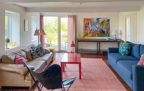 Nexo House | Cozy Home In Svaneke With Kitchen