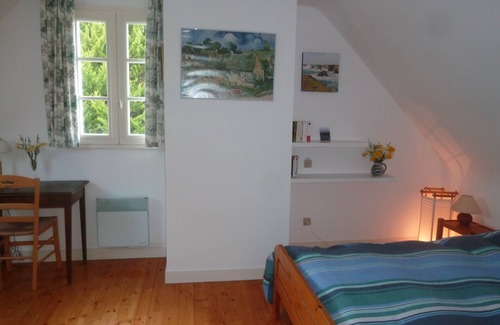 Bangor House | cozy home located near the beach of GIVING. Calm assured