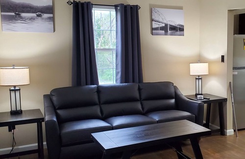 Byrdstown House | Cozy home - Newly Remodeled