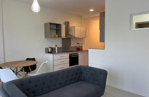 Trianon Apartment | Cozy home Riverpark residence
