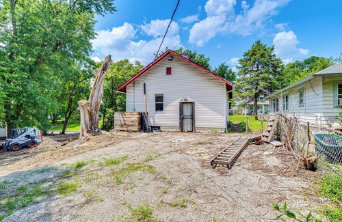 Windsor Park House | Cozy Home w/Yard < 3 Mi to Downtown Indianapolis!