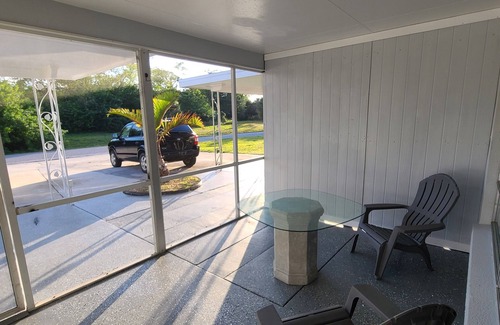 Warm Mineral Springs Condo | Cozy House
