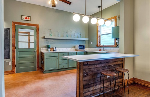 Fountain Square Cottage | Cozy Indianapolis Vacation Rental w/Micro Farm!