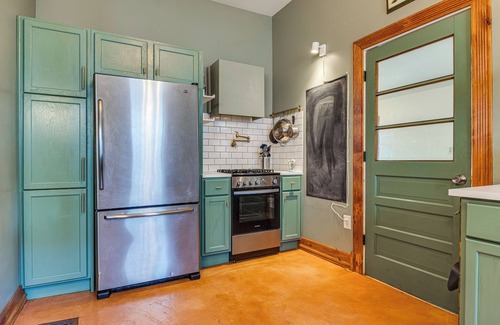 Fountain Square Cottage | Cozy Indianapolis Vacation Rental w/Micro Farm!