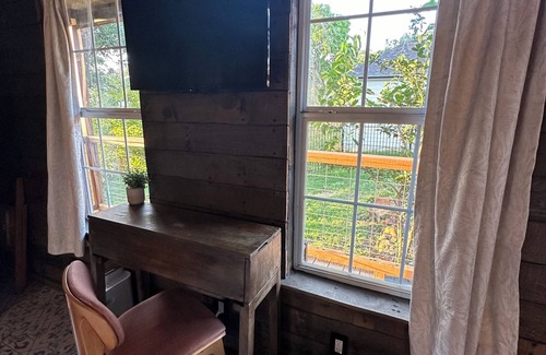 Greater East End Apartment | Cozy inner-loop guest house. A city retreat!