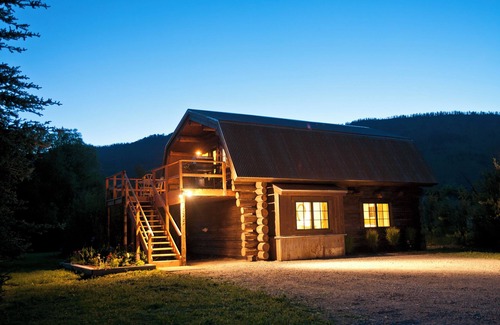 Wilson Cabin | Cozy Jackson Hole Cabin - Teton Views - Private - Sophisticated