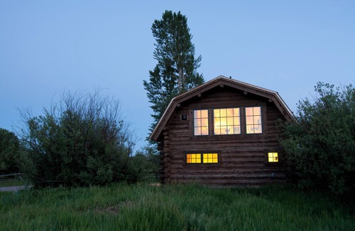 Wilson Cabin | Cozy Jackson Hole Cabin - Teton Views - Private - Sophisticated