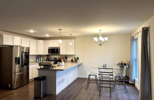St. Charles House | Cozy Lake Front Home in St Charles