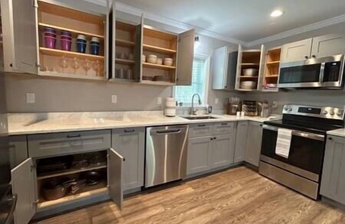 Thomson House | Cozy Lake Home at Raysville