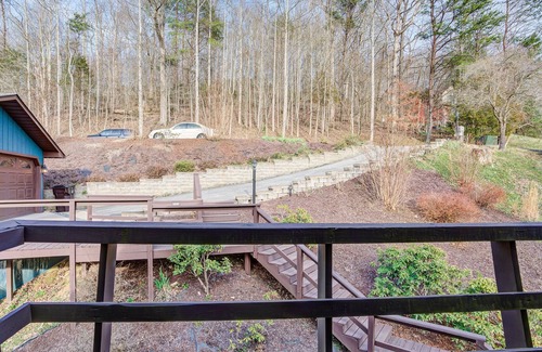 Bluff City House | Cozy Lake house on Boone Lake with private dock