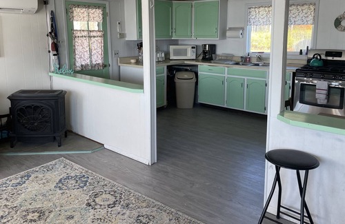 Fair Haven Cottage | Cozy Lakefront Getaway