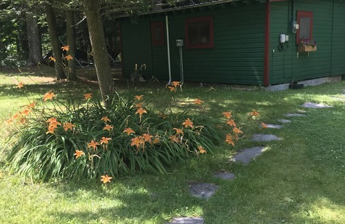 Speculator Cabin | Cozy Lakeside Escape on Lake Pleasant.