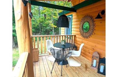 North Creek House | Cozy lil' Cabin in the Adirondacks with fireplace.