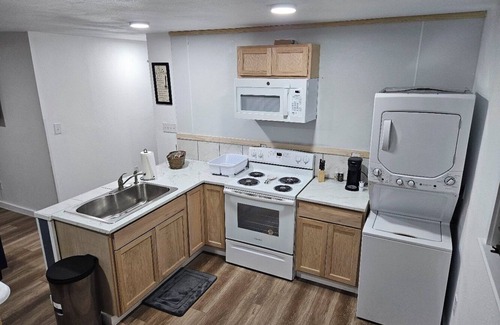 Texarkana House | Cozy Little Blue House 3-bedrooms in Texarkana