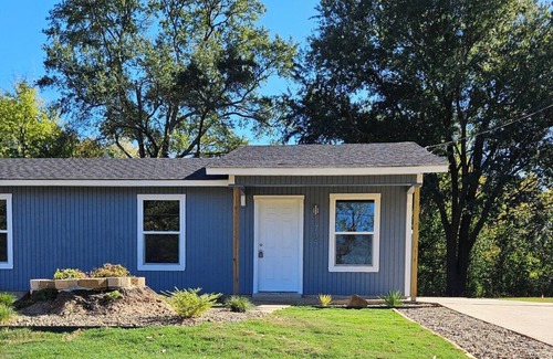 Texarkana House | Cozy Little Blue House 3-bedrooms in Texarkana