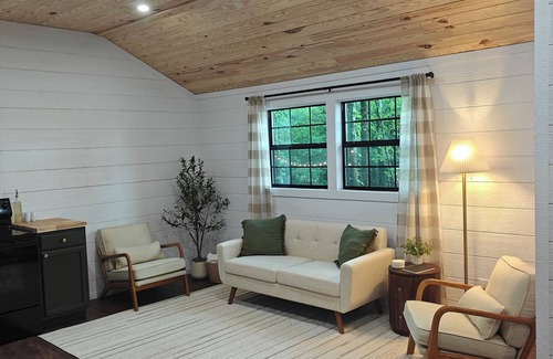 Columbus Cottage | Cozy little cottage tucked back into the woods