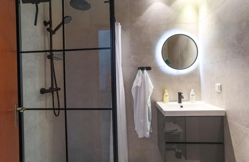 Bad Nauheim Apartment | Cozy-Livings Altbau mit Terrasse und Küche am Stadtpark