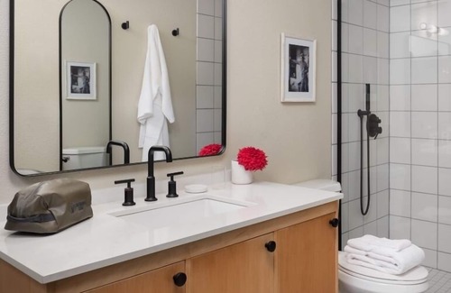 Jackson Hotel | Cozy Lodge w/Heated Pool & Pet-Friendly Policy at Jackson Hole