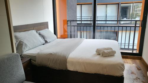 Chico Norte Apartment | Cozy loft in chico near 93 park taj 97