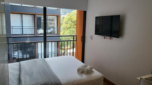 Chico Norte Apartment | Cozy loft in chico near 93 park taj 97