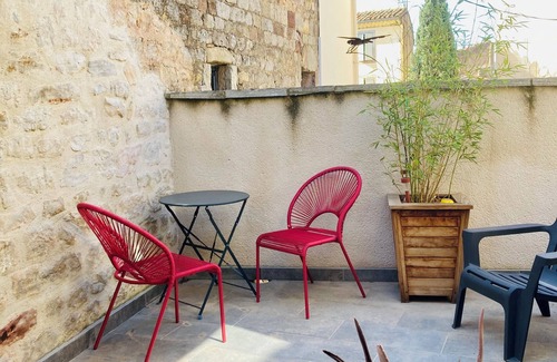 Villespassans House | Cozy loft nestled in the heart of the village