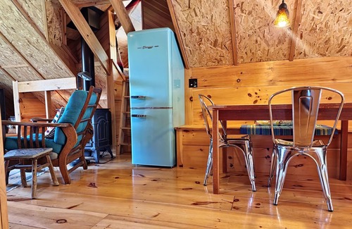 Tyringham Ski Chalet | COZY LOFT w/PRIVATE BEACH ON GORGEOUS MOUNTAIN LAKE IN THE BERKSHIRES