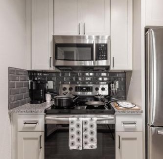 South Main Apartment | Cozy Lux Pad HTX